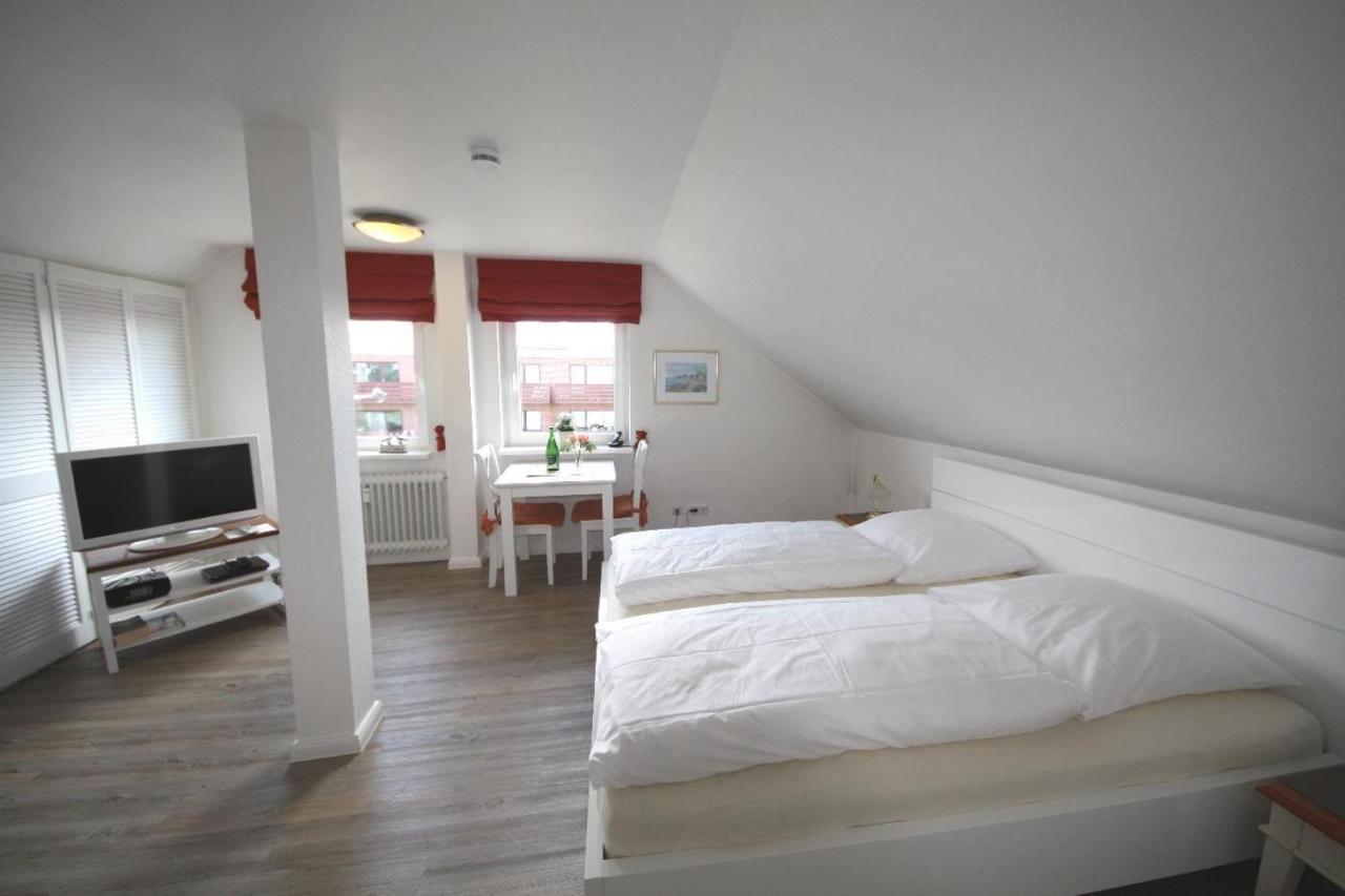 Haus Brönshoog, Appartement 11 in strandnaher Lage Wenningstedt-Braderup Exterior foto